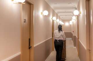 Отель Newport Hotel Kutaisi Кутаиси Стандартный номер с кроватью размера "queen-size"-2