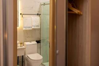 Отель Newport Hotel Kutaisi Кутаиси Стандартный номер с кроватью размера "queen-size"-3