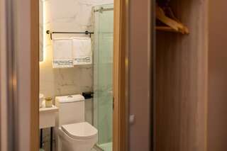 Отель Newport Hotel Kutaisi Кутаиси Стандартный номер с кроватью размера "queen-size"-17